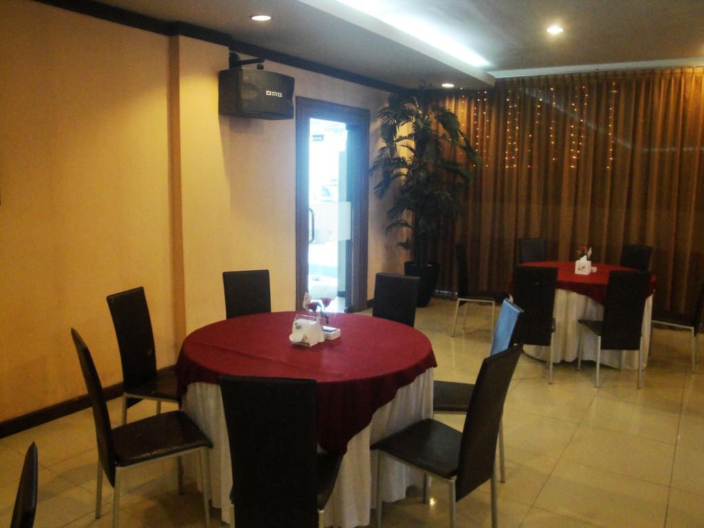 Imperial Hotel Kendari Exteriér fotografie