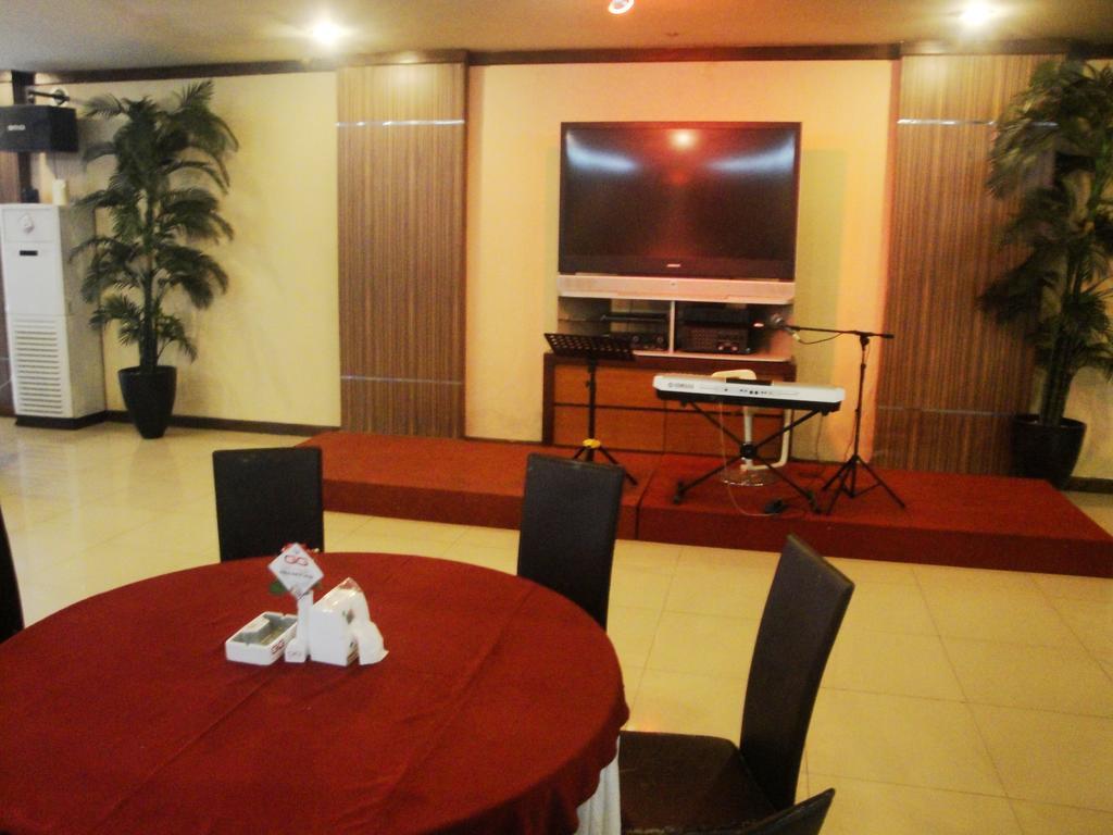Imperial Hotel Kendari Exteriér fotografie