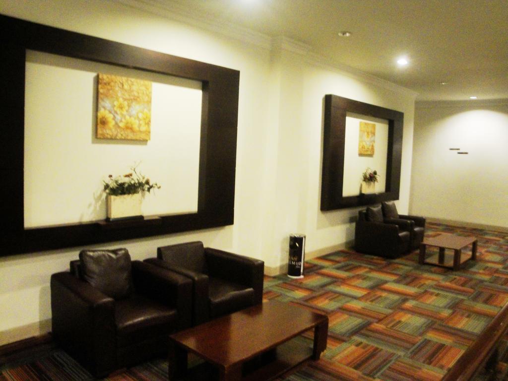 Imperial Hotel Kendari Exteriér fotografie