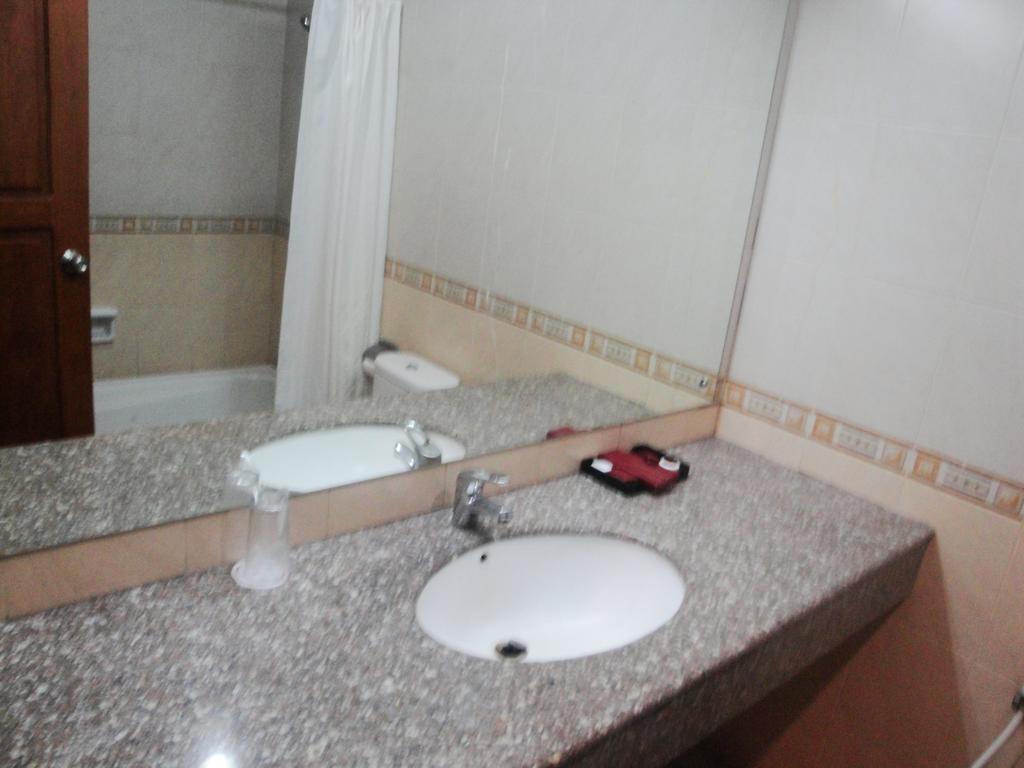 Imperial Hotel Kendari Pokoj fotografie