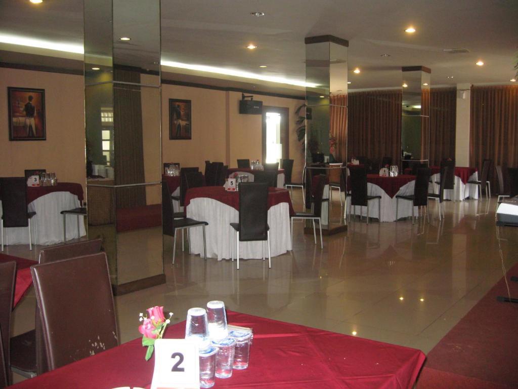 Imperial Hotel Kendari Exteriér fotografie